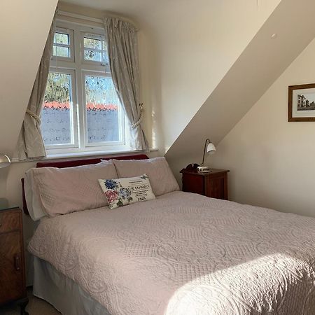 Heatherdene House Corfe Mullen Екстер'єр фото