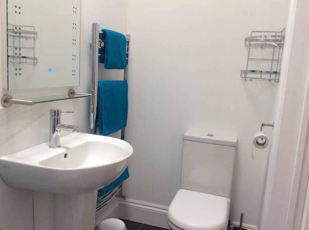 Heatherdene House Corfe Mullen Екстер'єр фото