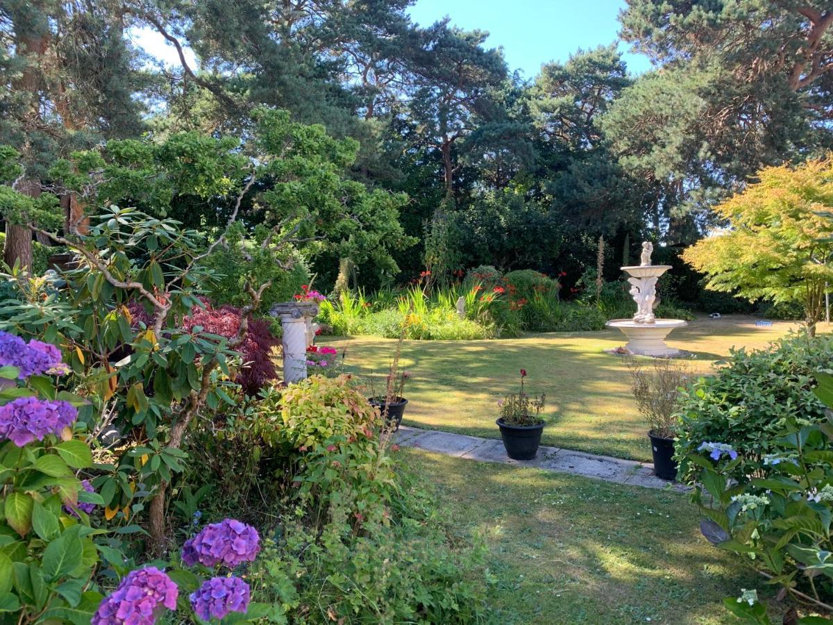 Heatherdene House Corfe Mullen Екстер'єр фото