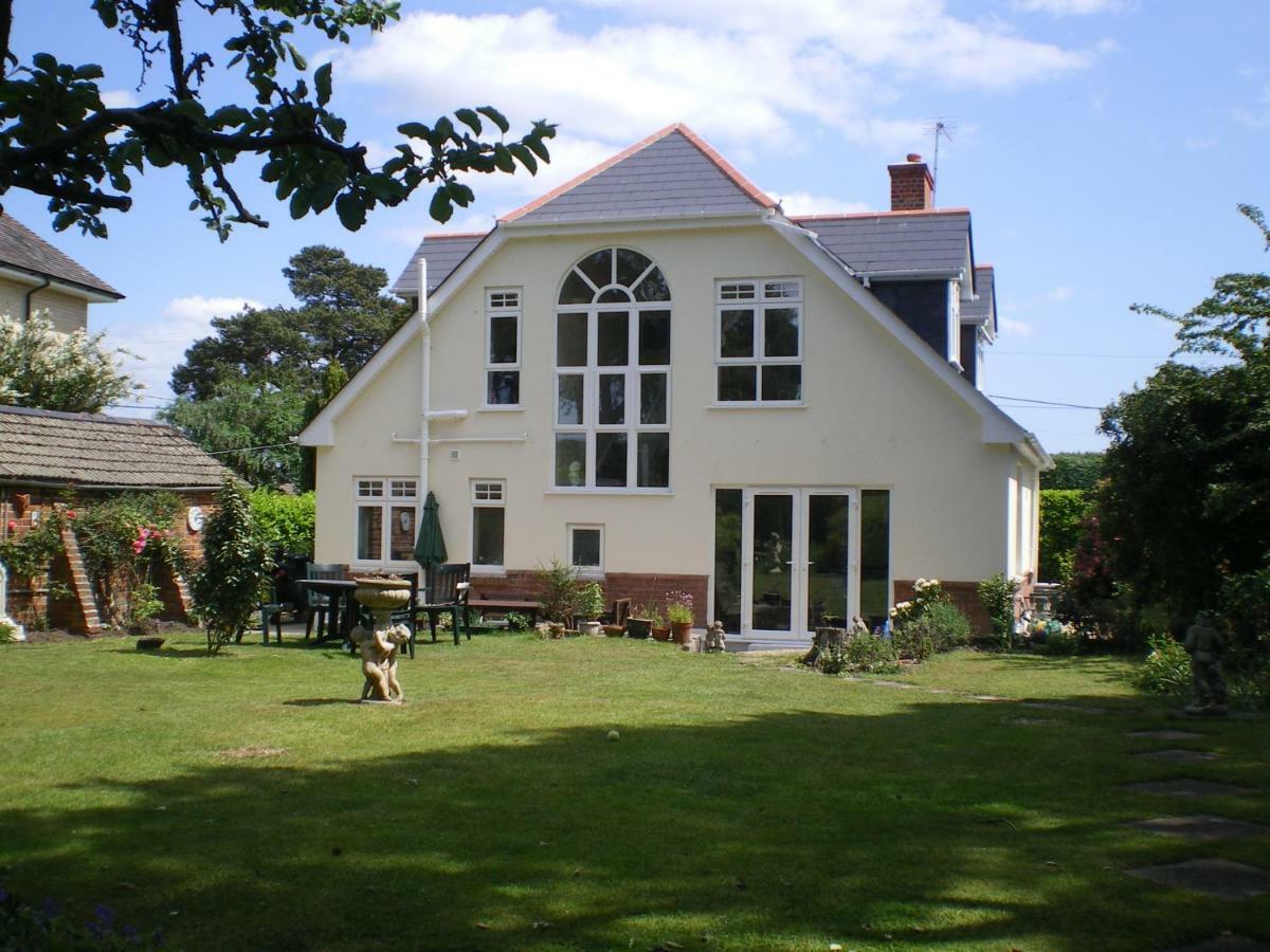 Heatherdene House Corfe Mullen Екстер'єр фото