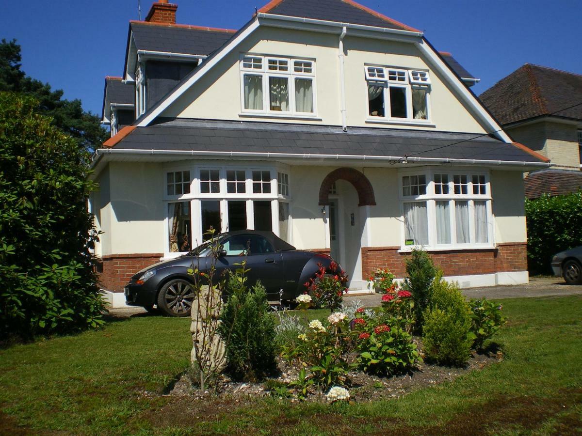 Heatherdene House Corfe Mullen Екстер'єр фото